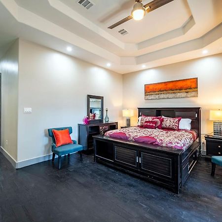Luxurious 5Br Home Sleeps-14 ฮูสตัน ภายนอก รูปภาพ